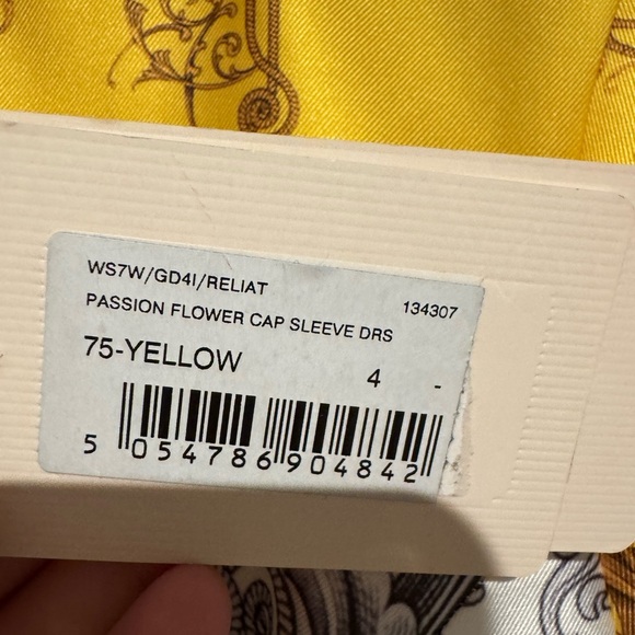 Chic Yellow and White Floral Dress Ted Baker - Picture 4 of 11